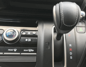 H社　自動車内装部品